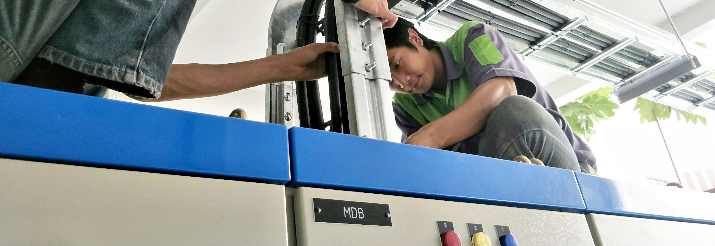 NCA Group ธุรกิจรับเหมาไฟฟ้า  เราเป็นบริษัทรับเหมาไฟฟ้า