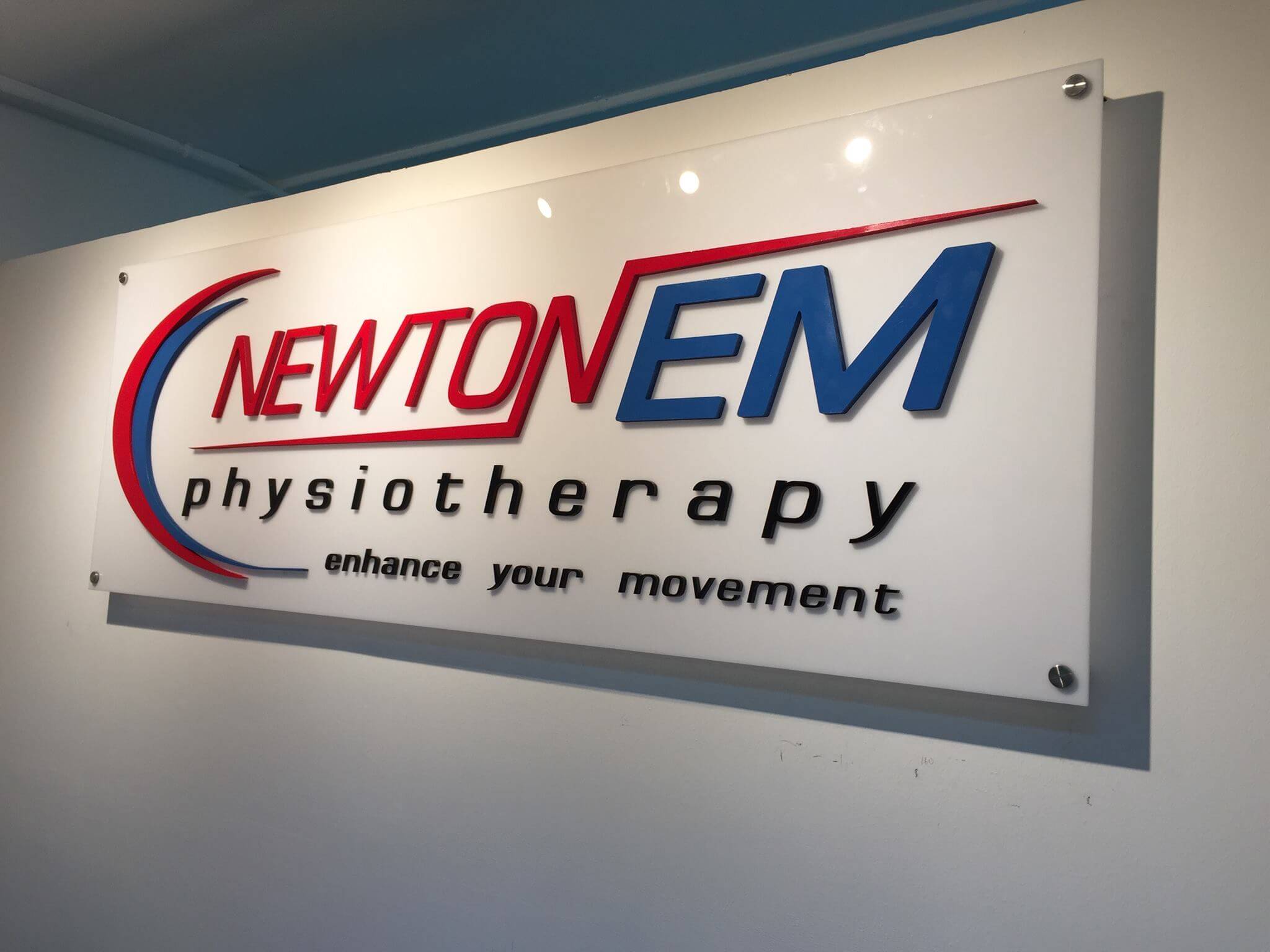 NEWTON EM Physiotherapy Clinic คลินิกกายภาพบำบัด