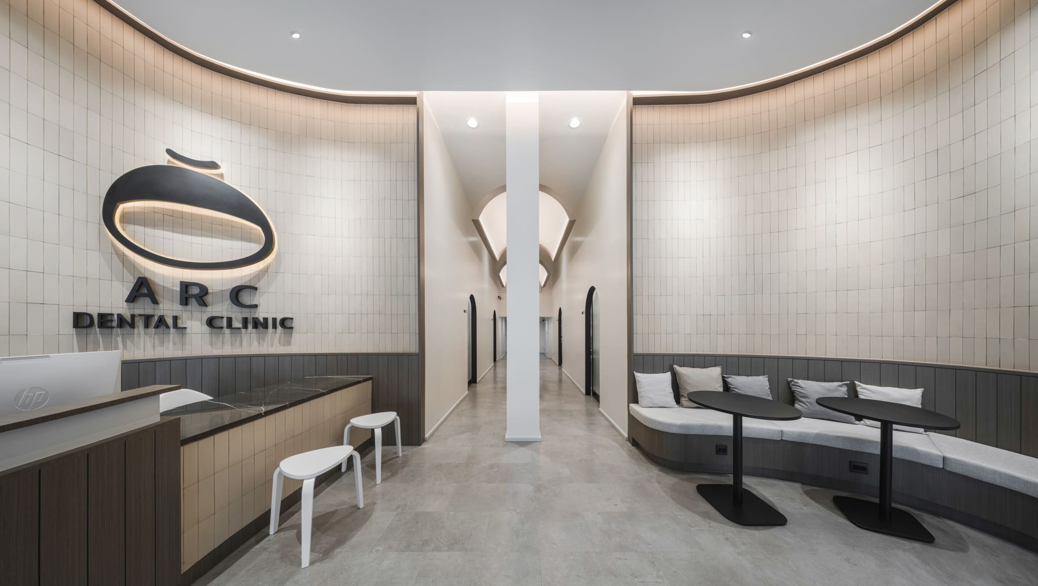 ARC Dental Clinic ขูดหินปูน กรุงเทพ คุ้มค่าทุกแพ็คเกจรักษาฟัน ขูด ขัด พร้อมเคลือบ